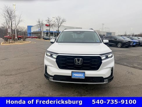 Certified 2025 Honda Pilot Elite image 9