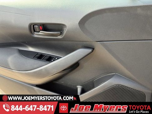 Used 2024 Toyota Corolla LE image 25