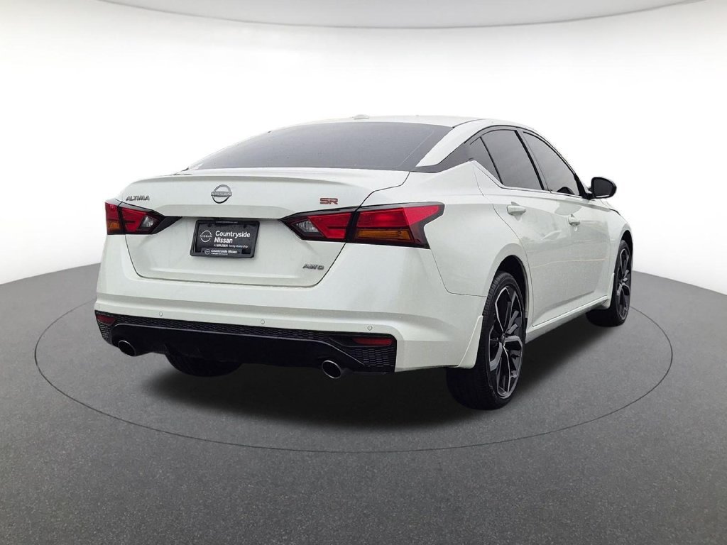 Used 2025 Nissan Altima 2.5 SR w/ SR Premium Package AWD/4WD image 5