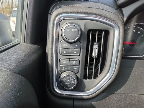 Certified 2023 Chevrolet Silverado 2500 LTZ w/ LTZ Convenience Package image 11