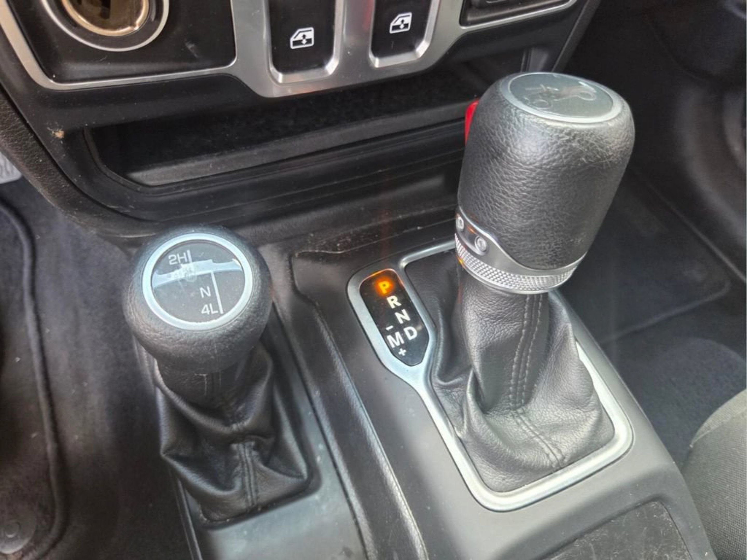Used 2019 Jeep Wrangler Sport AWD/4WD image 18