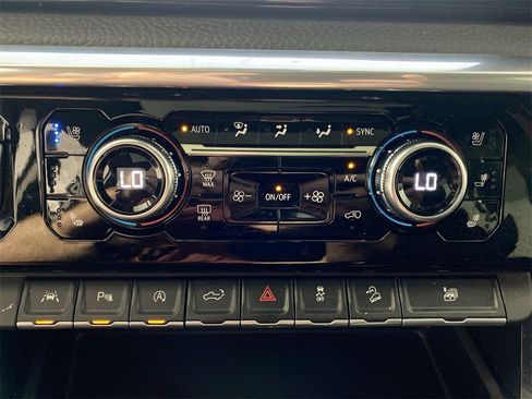 Used 2023 GMC Sierra 1500 Denali w/ Denali Reserve Package image 19