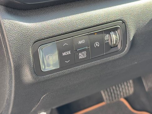 New 2026 GMC Terrain AT4 w/ Technology Package II image 18