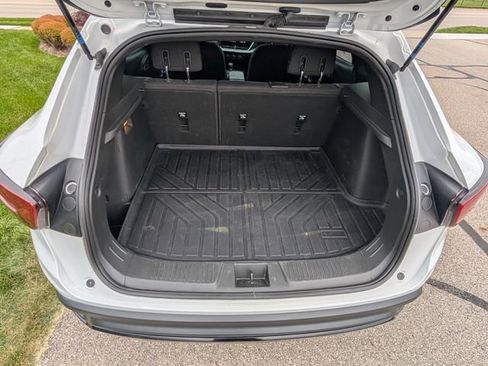 Used 2024 Chevrolet Trax RS FWD image 9
