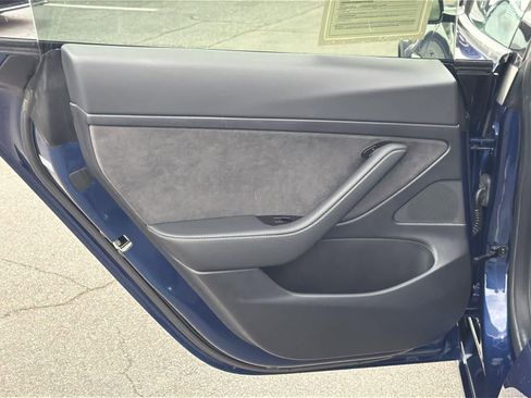 Used 2020 Tesla Model 3 Standard Range Plus image 27