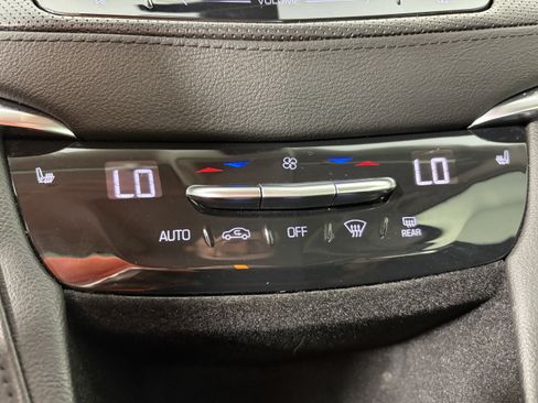 Used 2017 Cadillac XT5 Luxury w/ Driver Awareness Package AWD/4WD image 22
