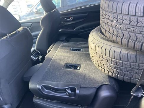 Used 2023 Subaru Ascent Premium w/ Convenience Package image 18