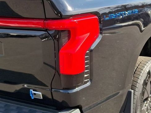 Used 2024 Ford F150 Lightning Lariat image 12