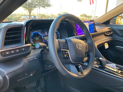 New 2026 Toyota Crown Signia image 1