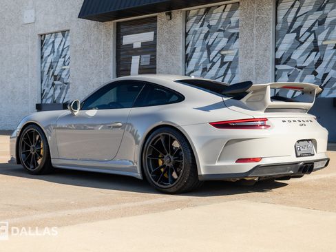 Used 2018 Porsche 911 GT3 RWD image 10