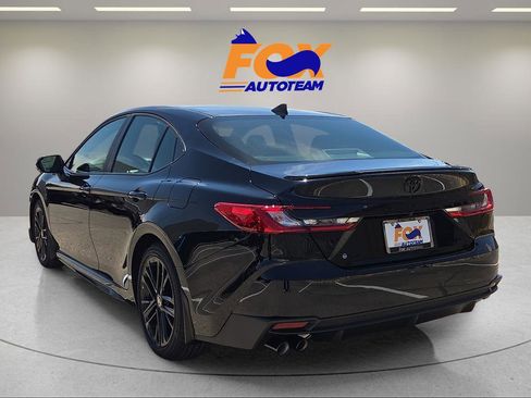 New 2026 Toyota Camry SE FWD image 3