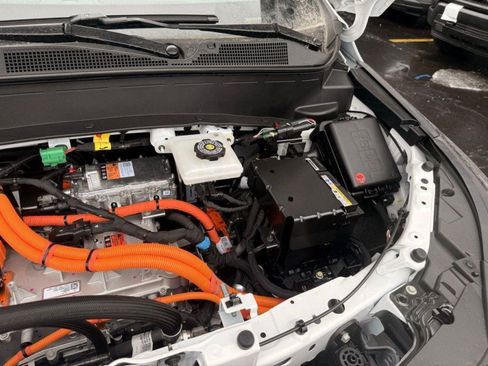 New 2027 Chevrolet Bolt LT w/ Comfort Package FWD image 28
