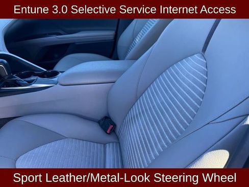 Used 2018 Toyota Camry SE w/ Convenience Package FWD image 13