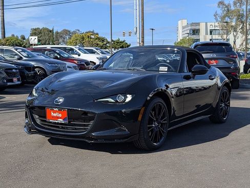 New 2026 MAZDA MX-5 Miata Club w/ Interior Package RWD image 7