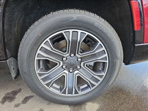 Used 2024 Jeep Wagoneer L Series II w/ Flexible Seating Group image 31