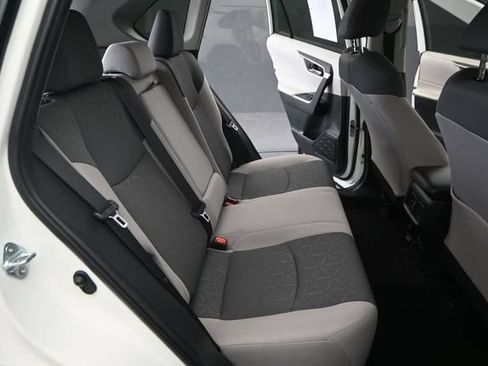 Used 2024 Toyota RAV4 XLE FWD image 16
