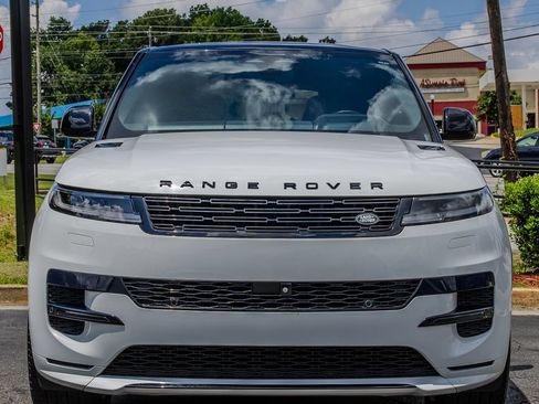 Used 2023 Land Rover Range Rover Sport SE Dynamic AWD/4WD image 2