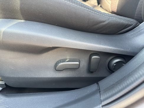 Used 2024 Subaru Outback Premium image 17