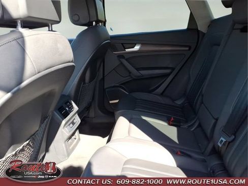 Used 2021 Audi Q5 e Premium Plus w/ Premium Plus Package AWD/4WD image 22