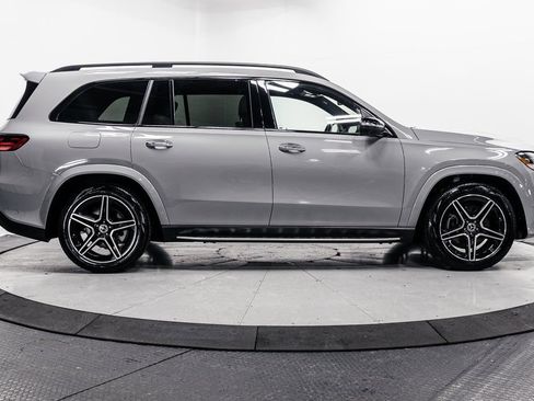 Used 2025 Mercedes-Benz GLS 450 4MATIC image 38