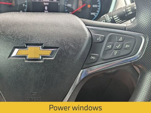 Used 2019 Chevrolet Equinox LS FWD image 19