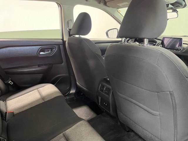 Used 2024 Nissan Rogue SV AWD/4WD image 15