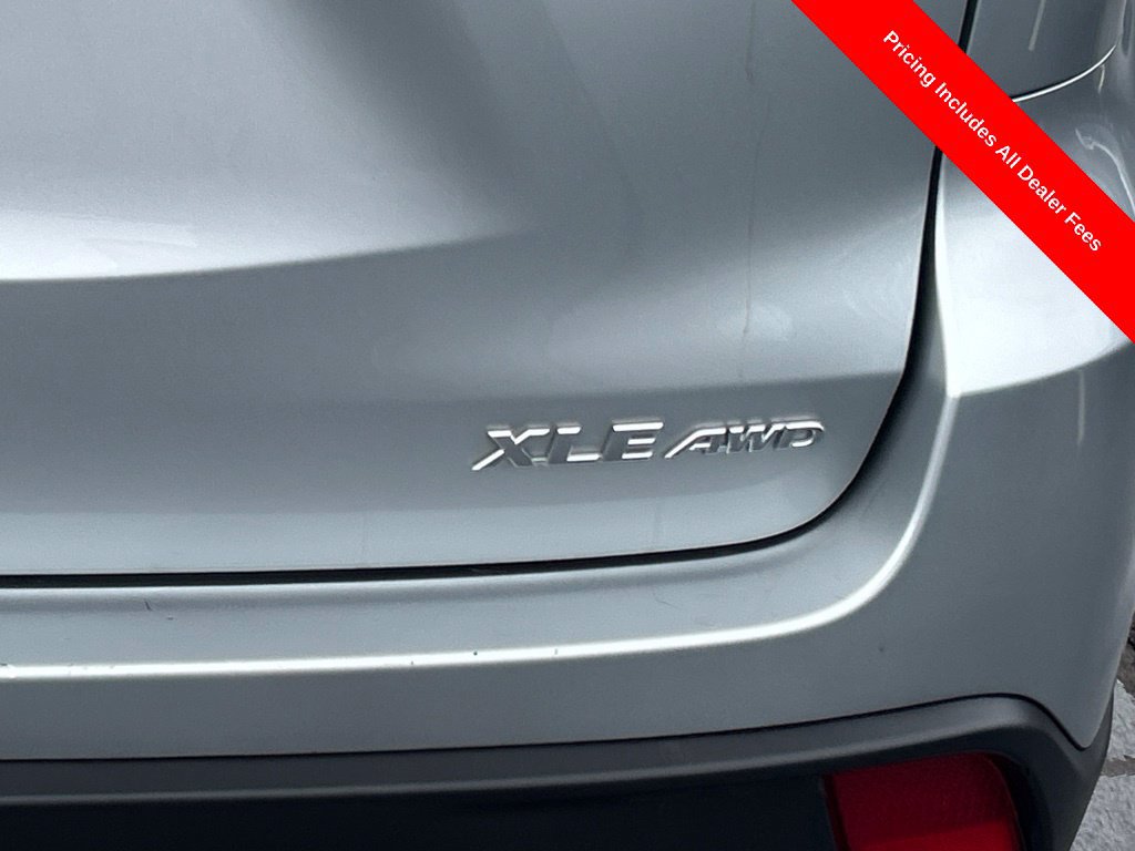 Used 2018 Toyota Highlander XLE AWD/4WD image 21