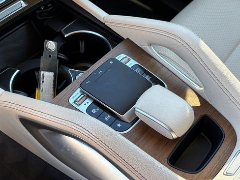 Used 2020 Mercedes-Benz GLE 350 4MATIC image 22