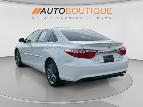 Used 2017 Toyota Camry SE FWD image 3