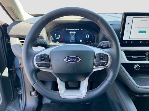 Used 2025 Ford Explorer Active w/ Active Comfort Package AWD/4WD image 11