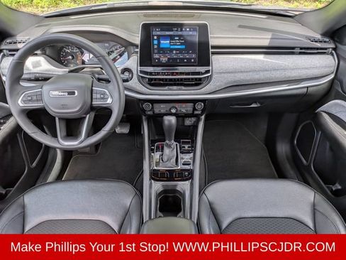 Certified 2025 Jeep Compass Latitude AWD/4WD image 14
