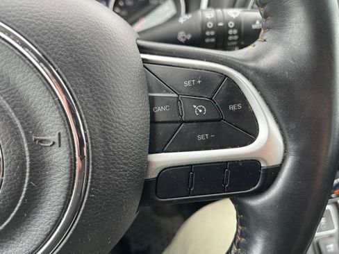 Used 2018 Jeep Compass Latitude w/ Cold Weather Group AWD/4WD image 20