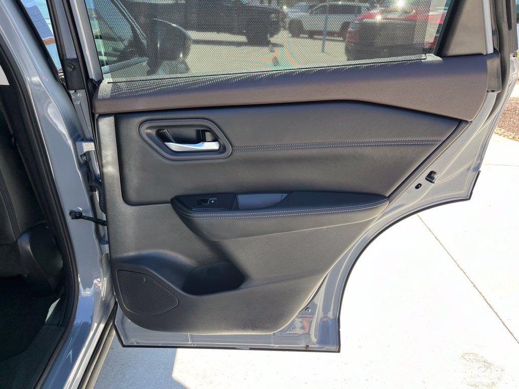 Used 2023 Nissan Rogue SL w/ SL Premium Package FWD image 27