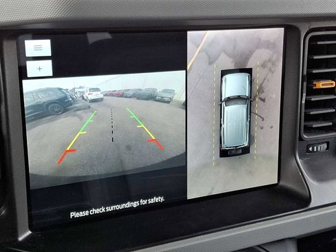 Used 2023 Ford Bronco Badlands image 21