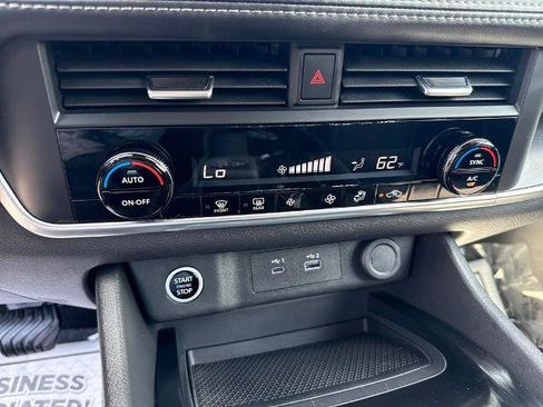 Certified 2023 Nissan Rogue SV AWD/4WD image 30