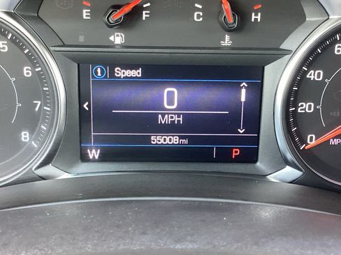 Used 2023 GMC Terrain SLE w/ Driver Convenience Package FWD image 3