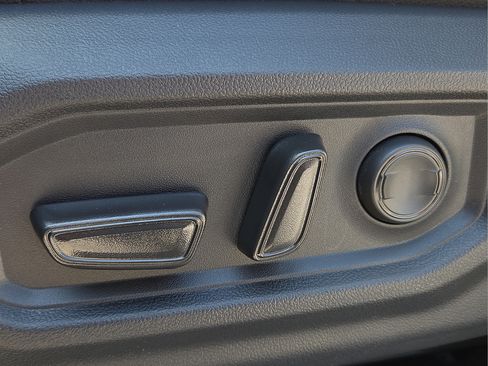 New 2026 Toyota Tundra SR5 AWD/4WD image 19