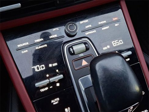 Used 2022 Porsche Cayenne S image 16