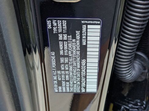 Certified 2025 Porsche Cayenne Coupe image 30