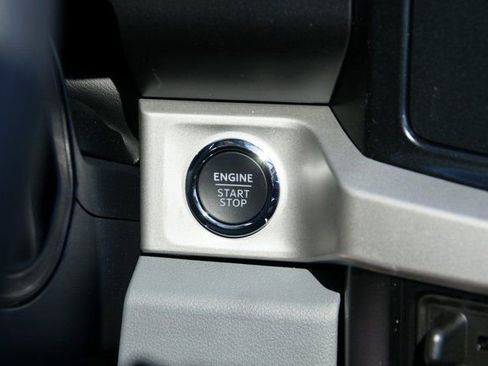 New 2026 Ford F250 XLT w/ XLT Premium Package AWD/4WD image 24