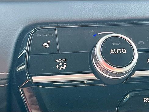 Used 2025 Honda Pilot EX-L image 21