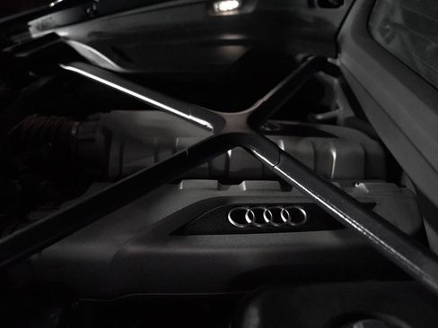 Used 2017 Audi R8 V10 AWD/4WD image 14