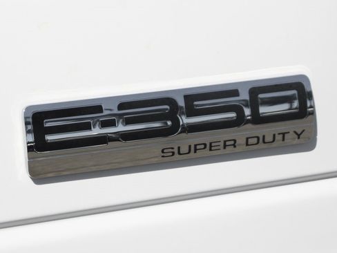 Used 2019 Ford E-350 and Econoline 350 Super Duty image 40