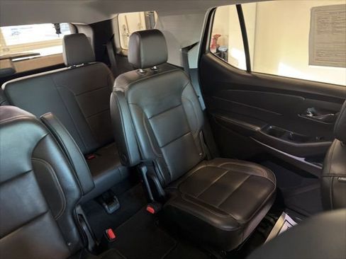 Used 2021 Chevrolet Traverse RS image 44