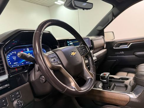Used 2023 Chevrolet Silverado 1500 High Country w/ Technology Package AWD/4WD image 70