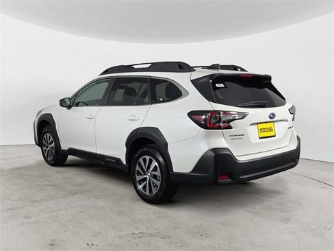 Certified 2025 Subaru Outback Premium image 3