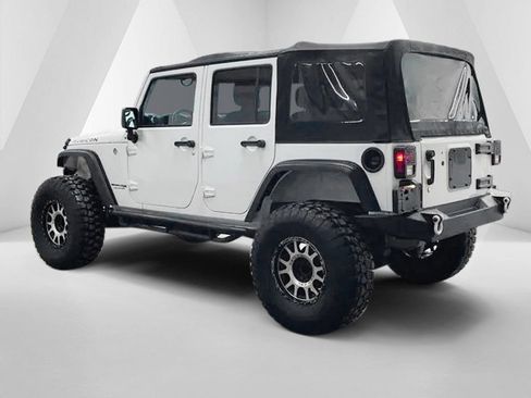 Used 2018 Jeep Wrangler Unlimited Rubicon AWD/4WD image 5