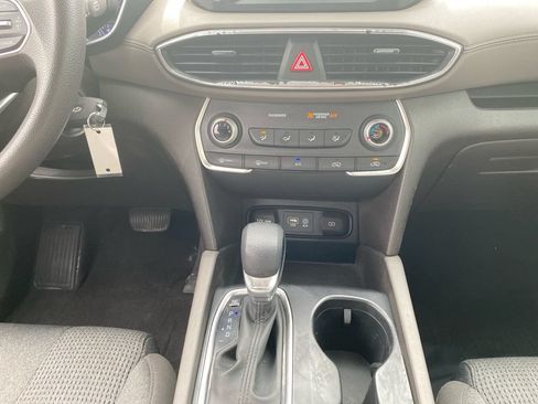 Used 2020 Hyundai Santa Fe SE FWD image 17