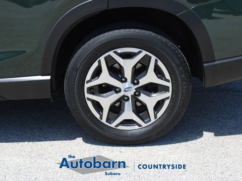 Used 2023 Subaru Forester Premium AWD/4WD image 31