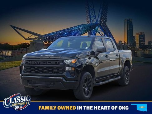 Used 2024 Chevrolet Silverado 1500 Custom Trail Boss w/ Turbomax Blackout Package AWD/4WD image 3